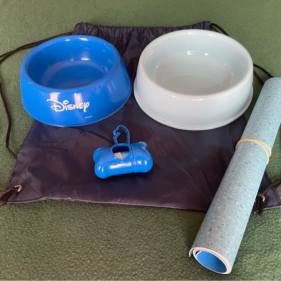 Disney Dog Travel Set - Picture 2 of 10